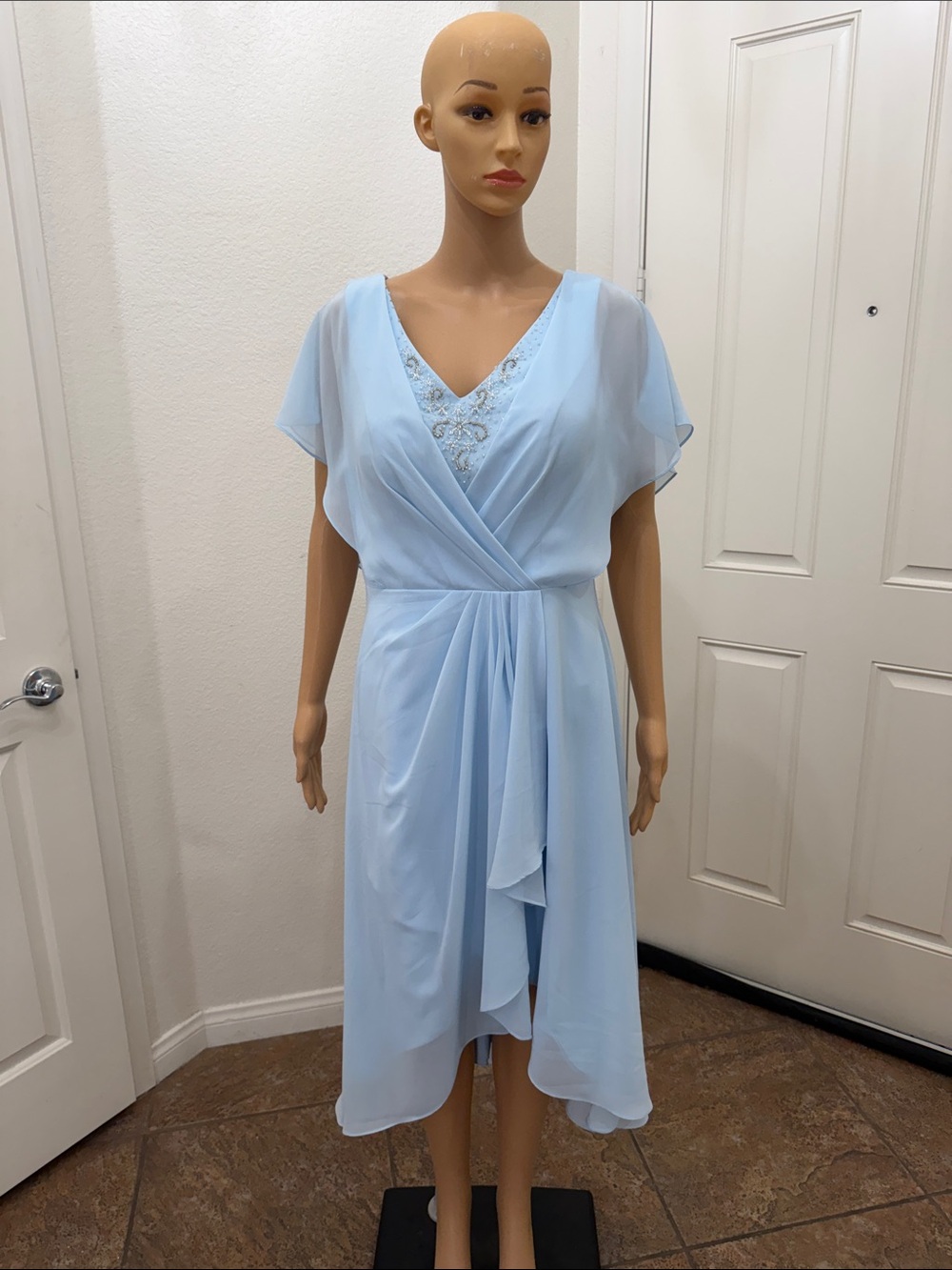 JJs House Rhinestone Beaded Sheer Pale Blue Chiffon V-Neck Midi Dress Sz 8-10